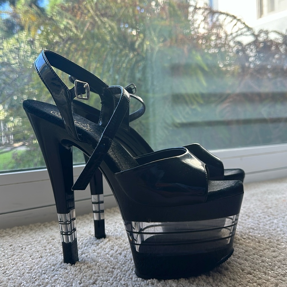 Please pole dance shoes